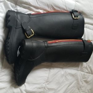 Black detailed rain boot